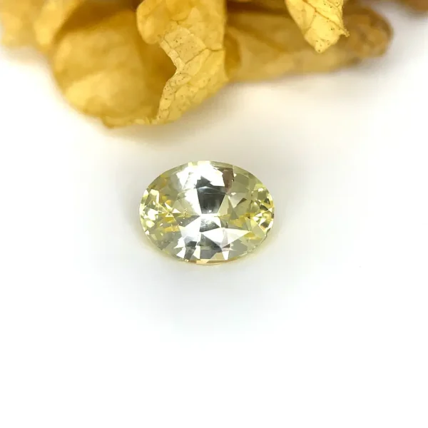 1.05ct Yellow Sapphire - Image 2