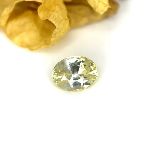 1.05ct Yellow Sapphire - Image 4