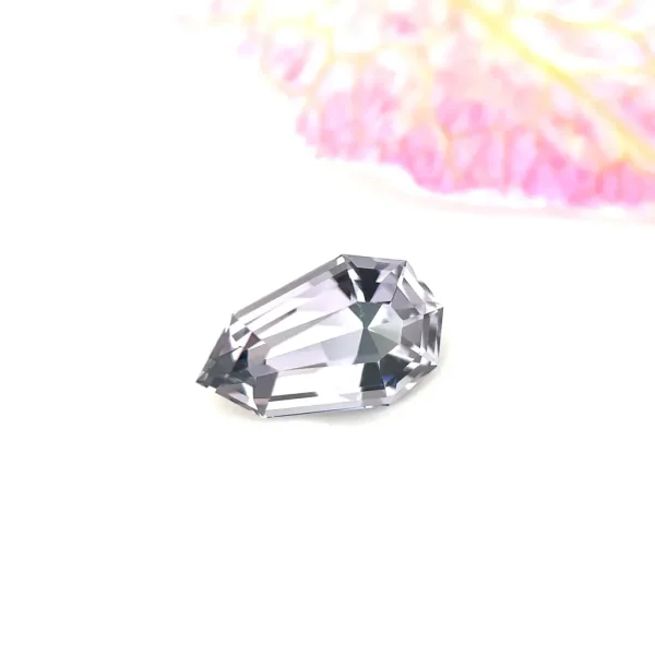 1.38ct Grey Spinel - Image 2